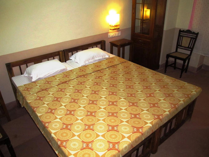 Bedroom 4, Royal Phoenix Inn, North Goa