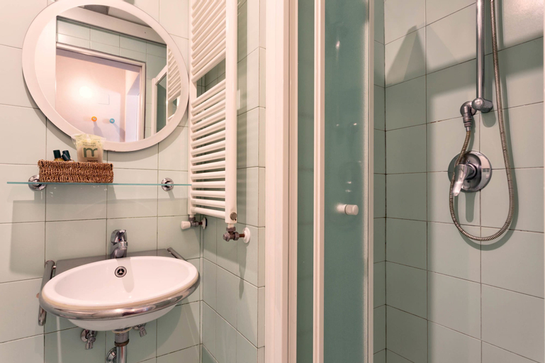 Bathroom 4