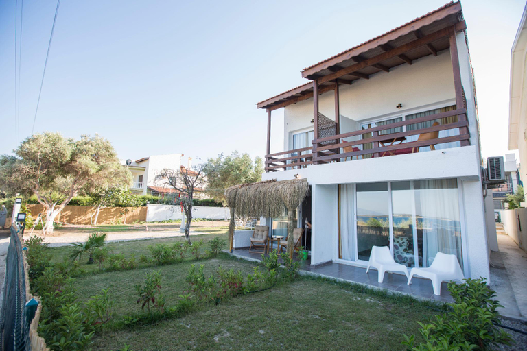 Others 3, Surla Otel, Urla