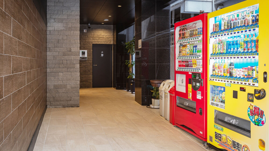 Food & Drinks 5, Grand Stay Asahibashi Ekimae, Naha