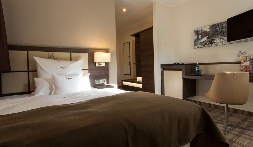 Bedroom 2, Hoger's Hotel & Restaurant, Osnabrück