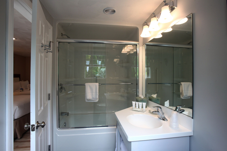 Bathroom 4, Pleasant Bay Village Resort, Barnstable