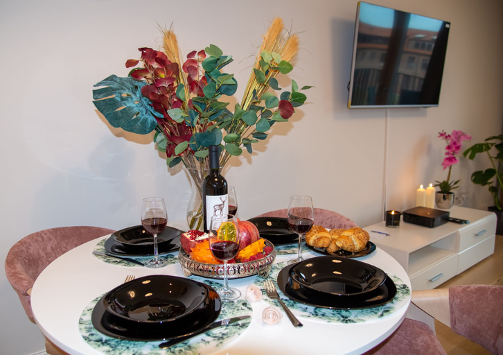 Food & Drinks, Maya's 22 - River view, Gdańsk City