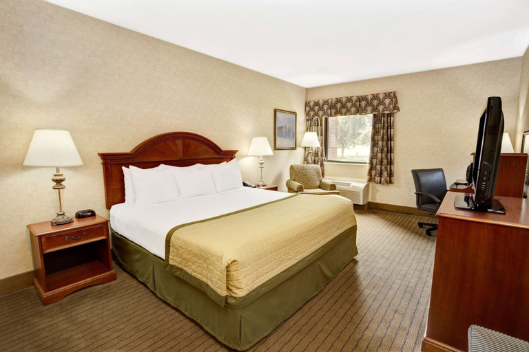 Bedroom 3, Baymont by Wyndham Indianapolis West, Indianapolis