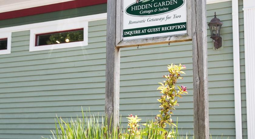 Hidden Garden Cottages & Suites, Allegan