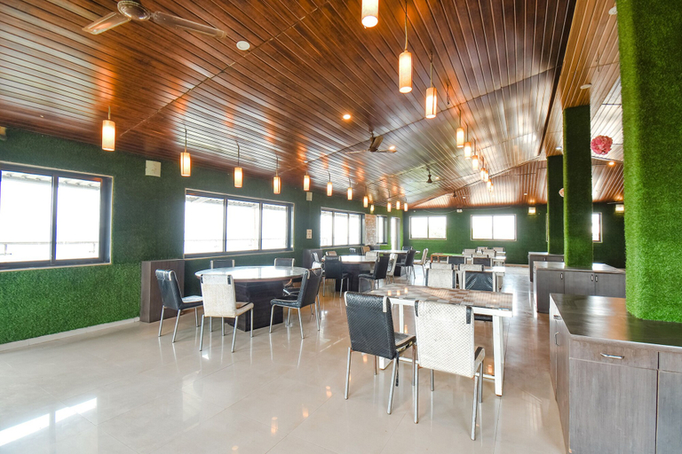 Food & Drinks 5, Fabhotel Bright Holidays, Satara