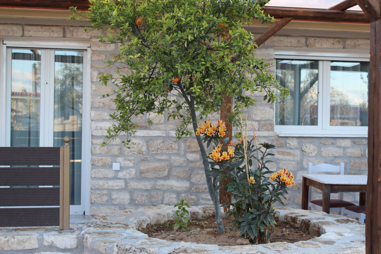 Exterior & Views 2, Acrocorinth Apartments, Peloponnese
