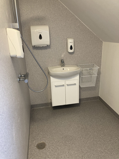 Bathroom 4, SignInn, Varde