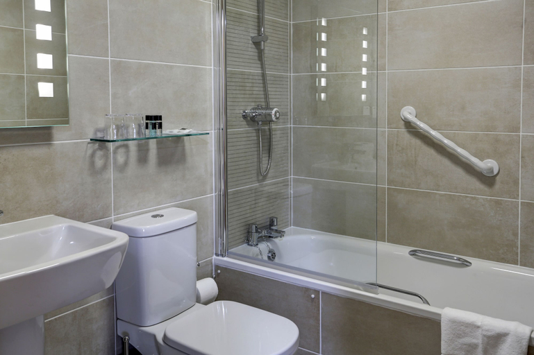 Bathroom 4, Best Western Princes Marine Hotel, Brighton and Hove
