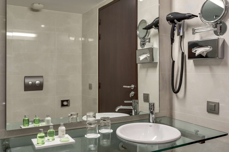 Bathroom 11