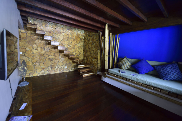 Bedroom 13