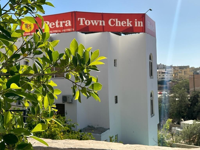 Exterior & Views 2, Petra town check-Inn, Wadi Musa