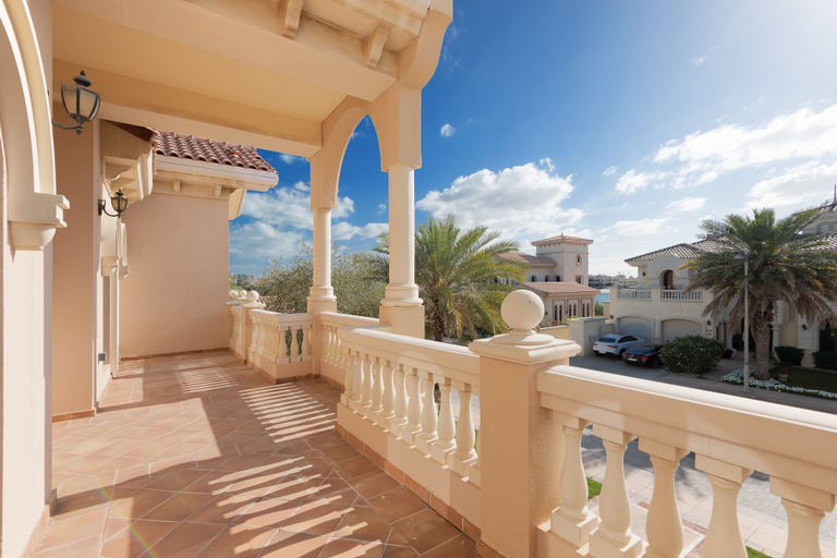 Terrace/patio, Maison Privee - Palm Jumeirah Beach Front XL Villa w/Prvt Pool, Dubai