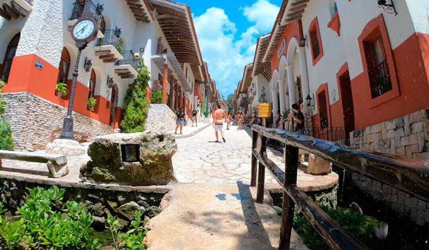 Exterior & Views 2, ILLUSION XPRESS Downtown Playa, Cozumel