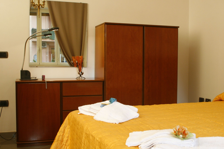 Bedroom 3, B&B Galileo, Napoli