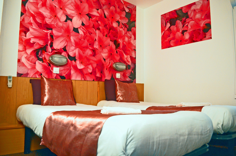 Bedroom 12