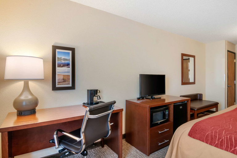 Bedroom 5, Comfort Inn North Medford, Jackson