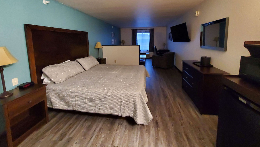 Bedroom 2, Jasper Ridge Inn Ishpeming, Marquette