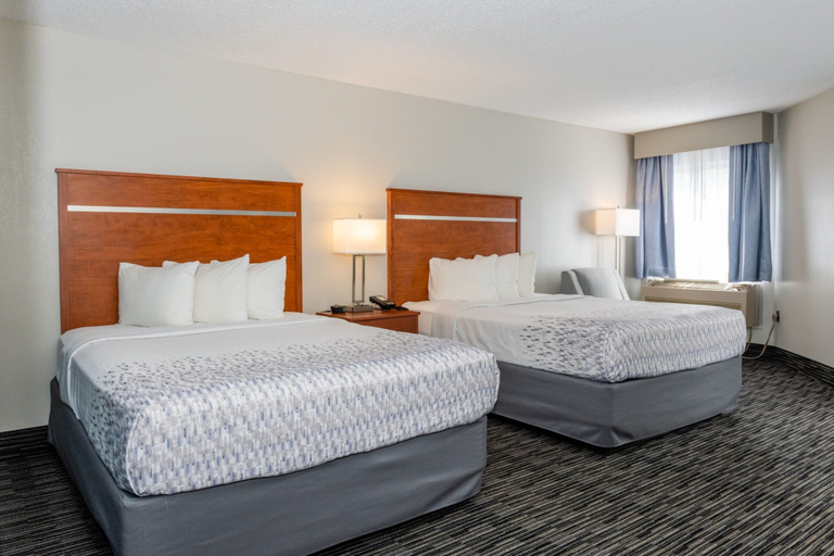 Bedroom 3, Twin Mountain Inn & Suites, Sevier