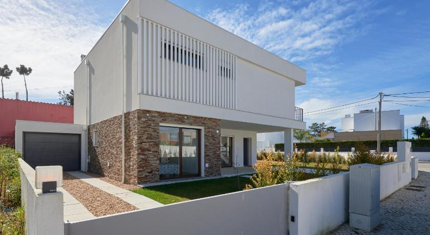Exterior & Views 1, Aroeira Villa w/ Pool near Beach, By TimeCooler, Almada