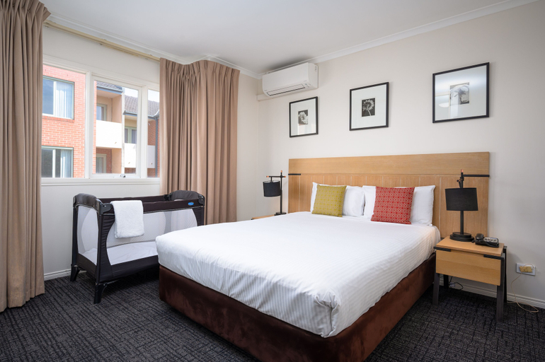 Bedroom 3, MainStay Suites Kew, Melbourne