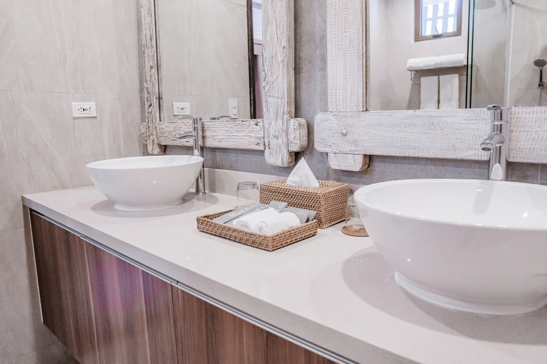 Bathroom 5