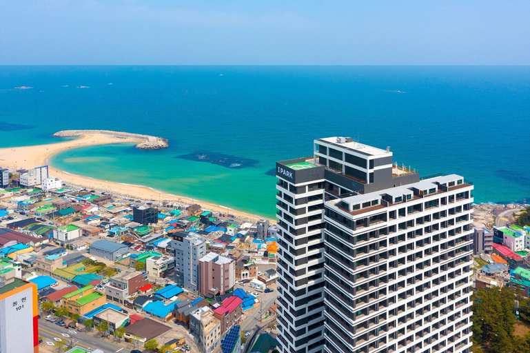 Exterior & Views 2, Sokcho I Park Suite Hotel and Resort, Goseong