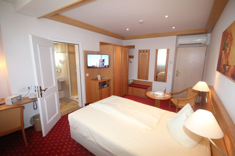 Bedroom 6