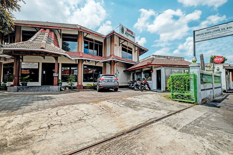 Exterior & Views 1, OYO 91596 Hotel Rajadani, Yogyakarta