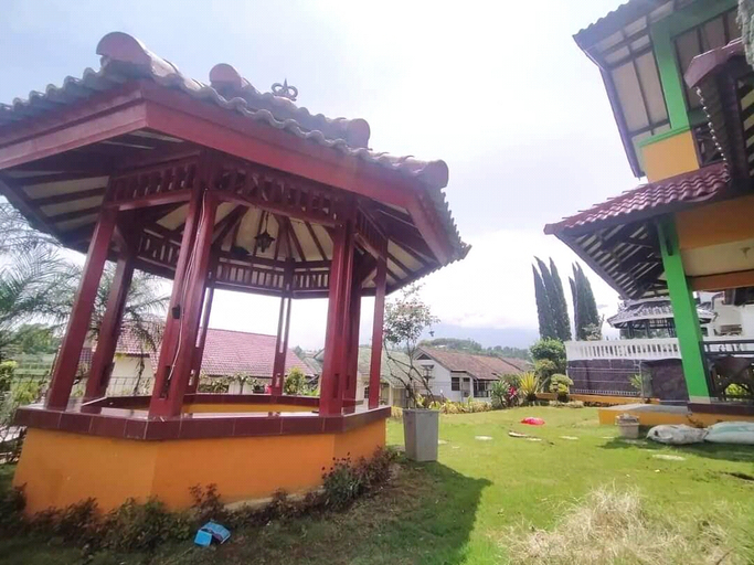 Exterior & Views, Villa Bukit Mas by Nooryani, Bogor