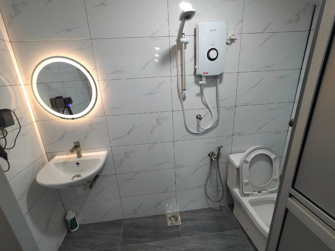 Bathroom 2, My 23 Homestay, Muar