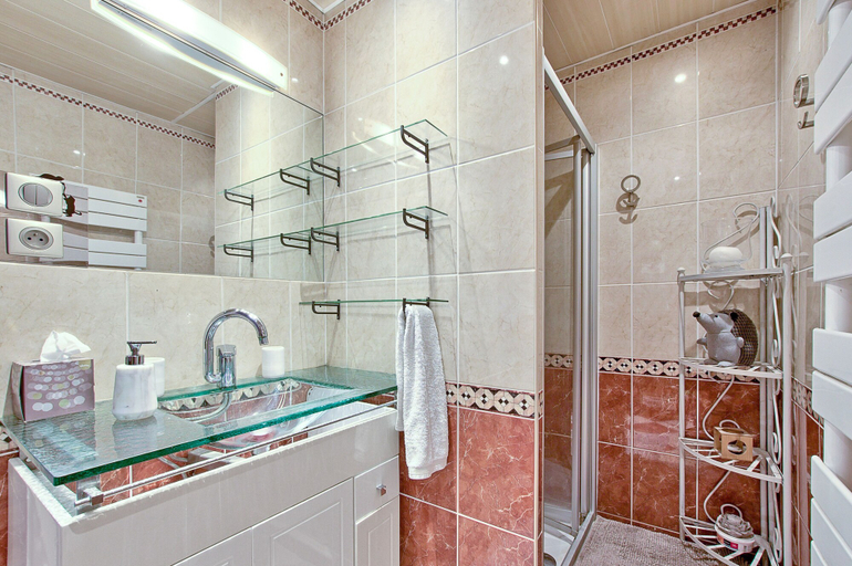 Bathroom, NATURALBNB, Rhône