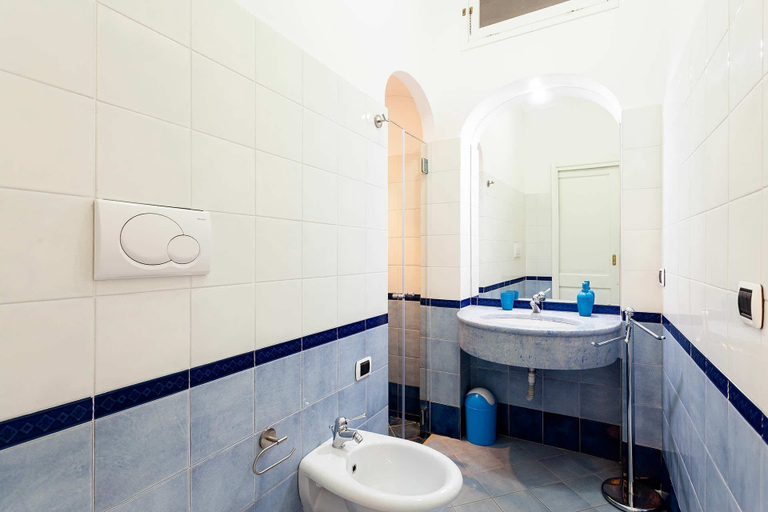 Bathroom 5, Casa Dorothea 1, Salerno