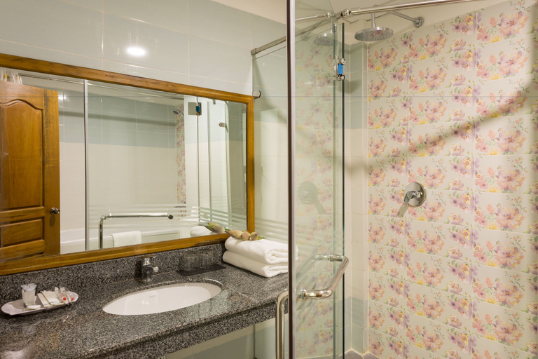 Bathroom 5, Grand Bayon Siem Reap Hotel, Siem Reap