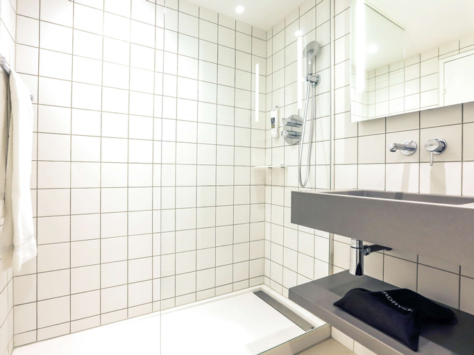 Bathroom 4