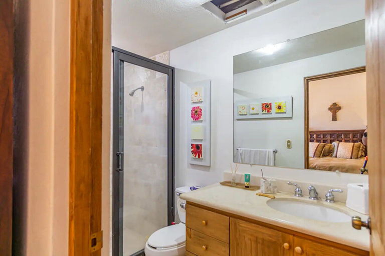 Bathroom 2, Las Terrazas, La Paz