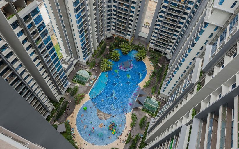 Exterior & Views 10