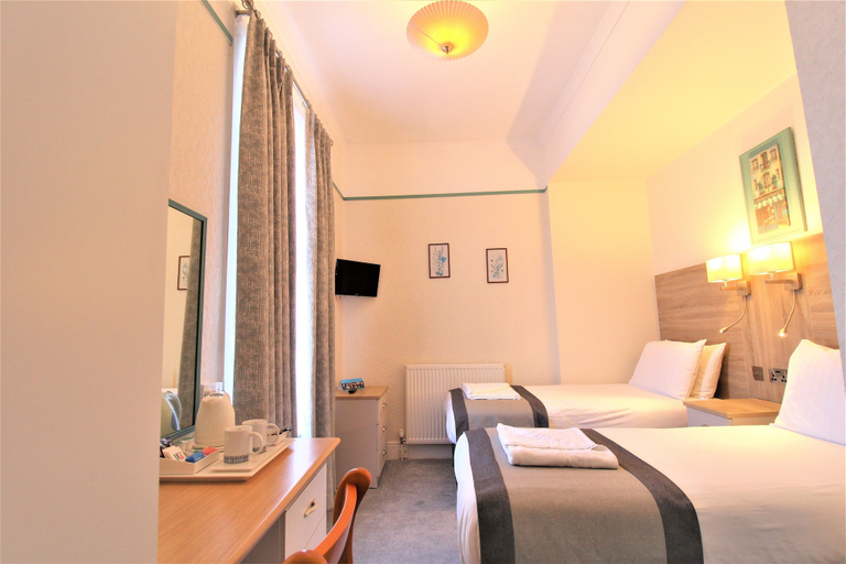 Bedroom 3, Lindum Lodge, Torbay