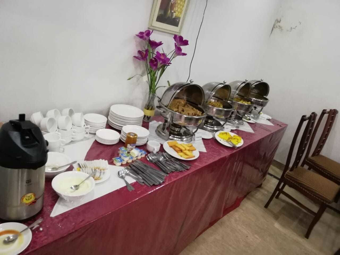 Food & Drinks 4, Al-Fateh Xpress Hotel, Lahore