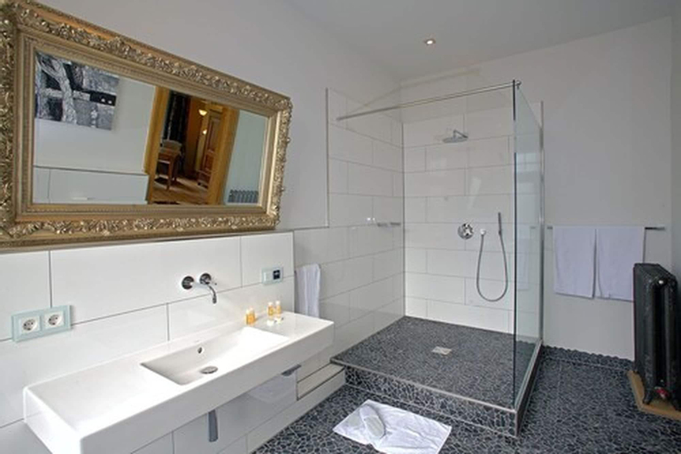 Bedroom 22