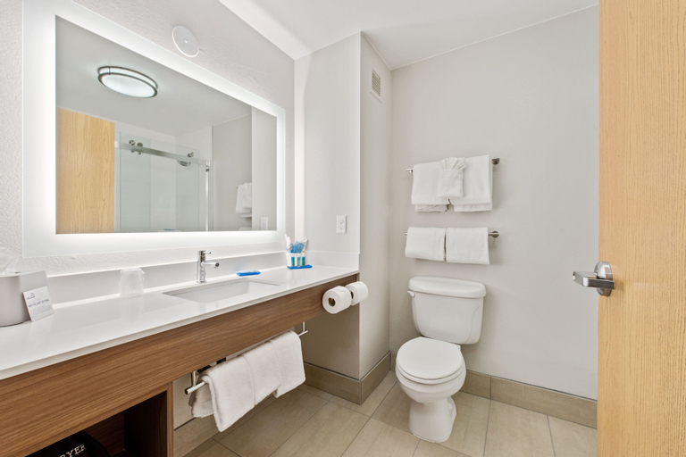 Bathroom 4