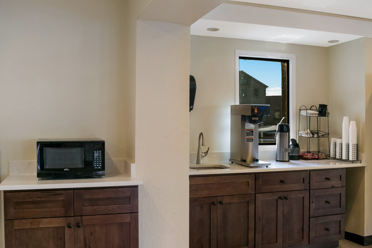Others 5, HomeTowne Studios by Red Roof Denver - Lancaster County, Lancaster