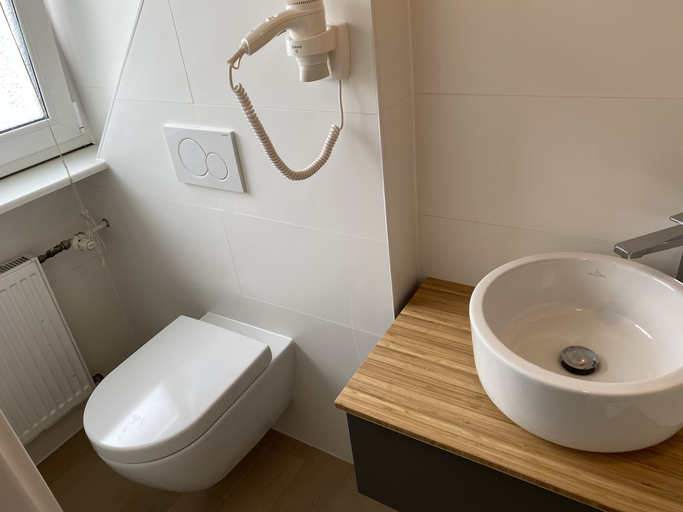 Bathroom 5, Hotel Petite Königsallee, Düsseldorf