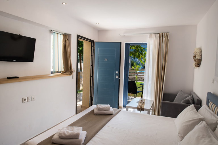 Bedroom 4, Ilianthos Apartments & Studios, Ionian Islands