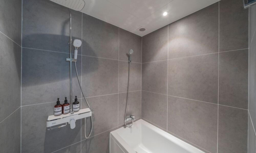 Bathroom 4, Brown Dot Geobuksum, Siheung