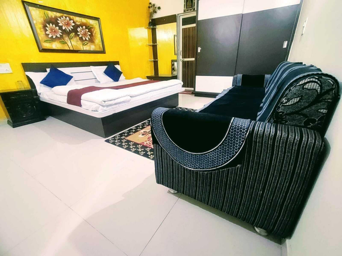 Others 5, Charan Villa, Sirohi