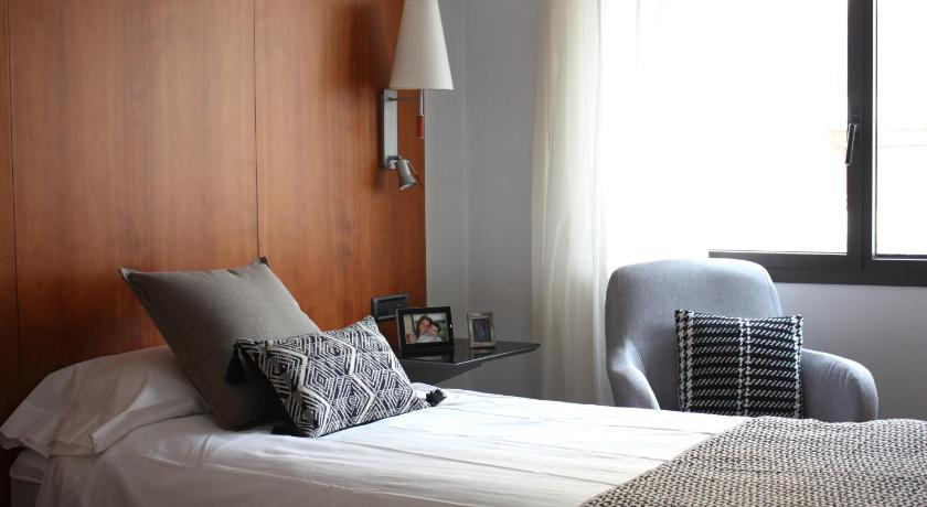 Bedroom 2, Micampus Pamplona, Navarra