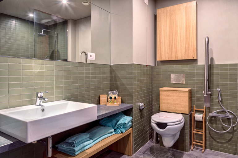 Bathroom 5