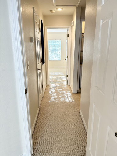 Others 5, 2 Level Home Central, Hillsborough