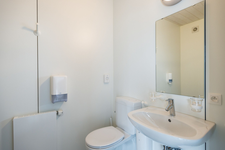 Bathroom 5, Sport- und Ferienpark Worriken, Liège